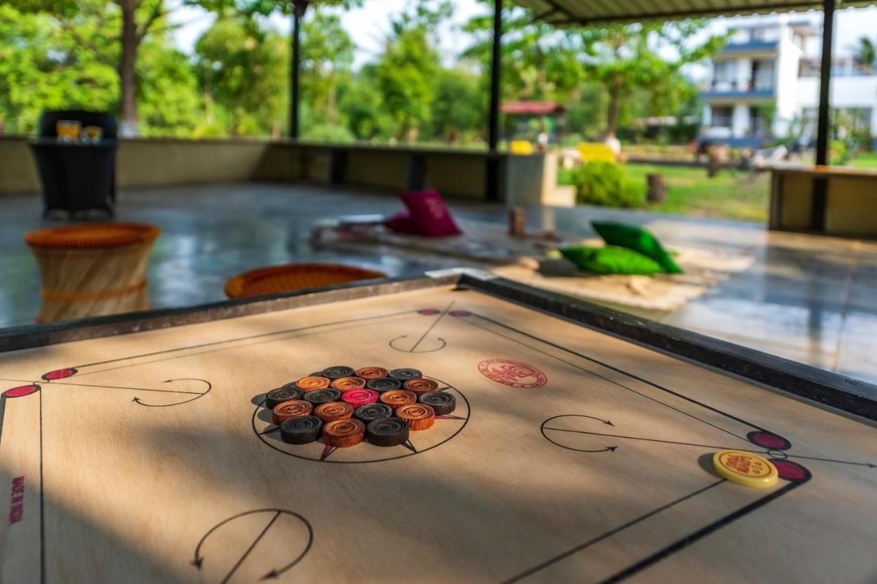 Saffronstays Lakeview Nivara - Farm Stay Villa With Private Pool Near Púna Exteriér fotografie