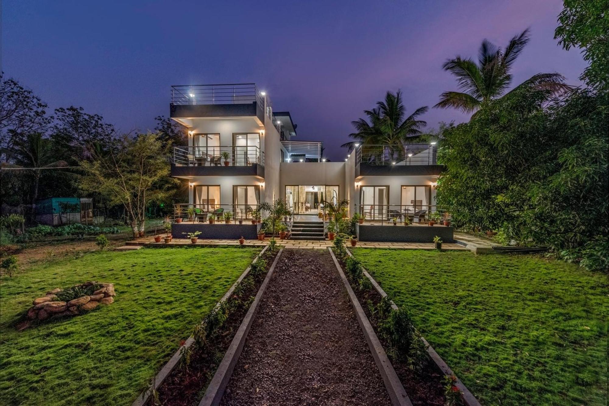 Saffronstays Lakeview Nivara - Farm Stay Villa With Private Pool Near Púna Exteriér fotografie